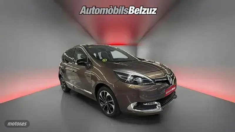 Usado Renault Scenic E-Tech 130 CV (95 kW) 2014 Marrón