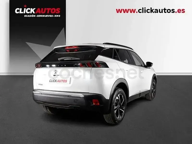 Usado Peugeot 2008 Allure 100 CV (73 kW) 2023 Blanco SUV