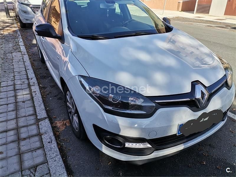 Blanco Usado 2015 Renault Mégane III LIMITED Berlina | 3800 € (Super precio) - Imagen 1/4