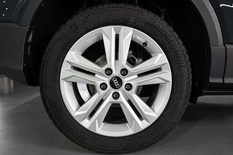 Usado Audi Q2 111 CV (81 kW) 2023 Negro SUV