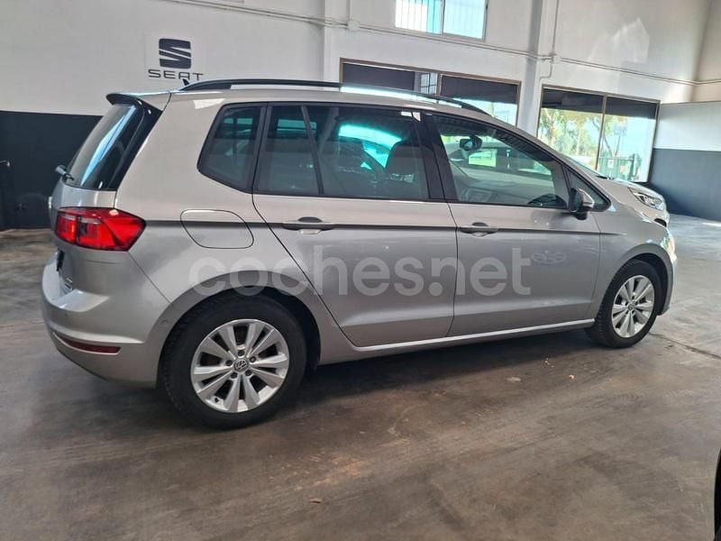 Usado VW Golf Sportsvan Business 110 CV (80 kW) 2015 Gris / plata Monovolumen