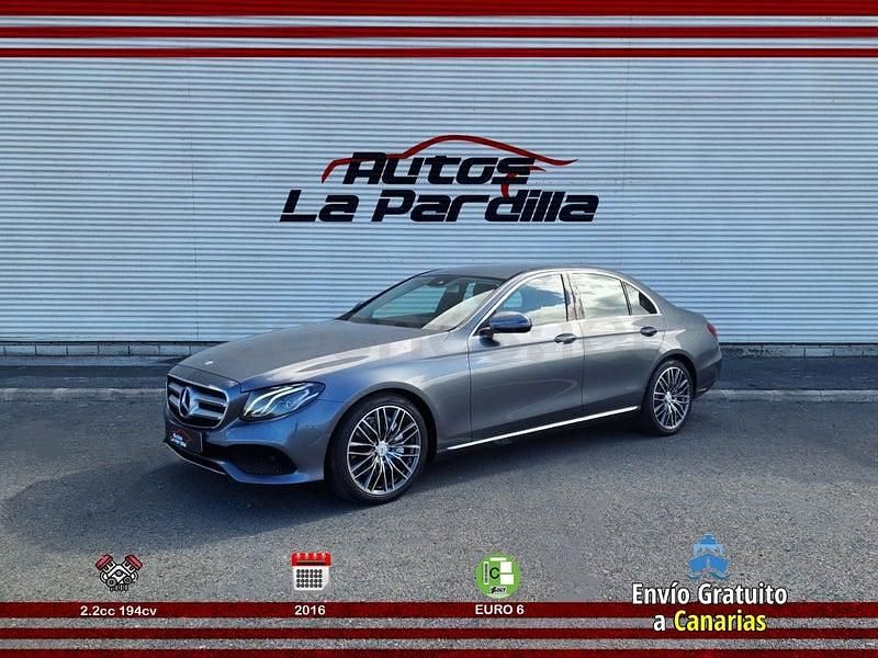 Usado Mercedes E220 194 CV (142 kW) 2017 Gris / plata Berlina