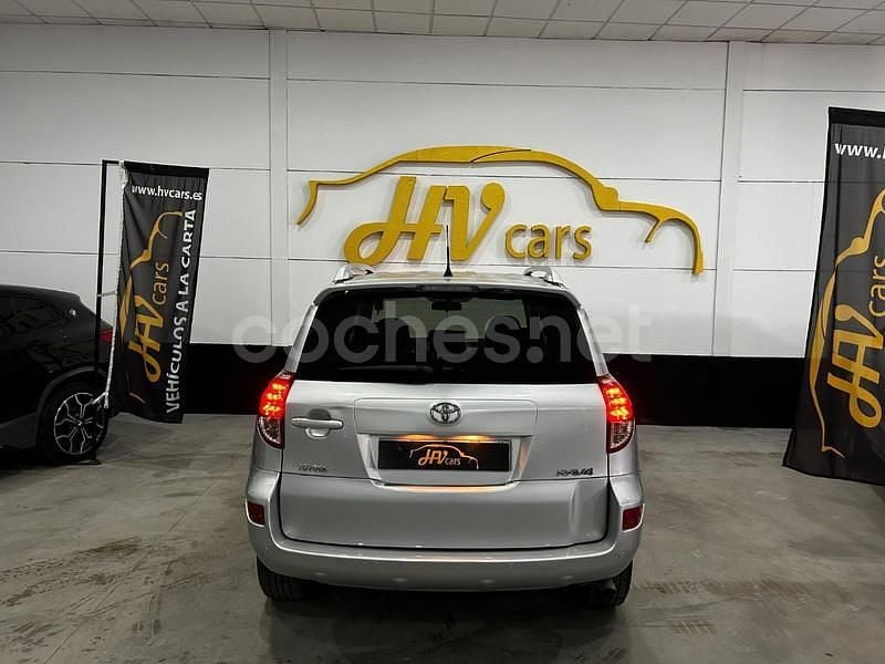 Usado Toyota RAV4 Sol 136 CV (100 kW) 2009 Gris / plata SUV