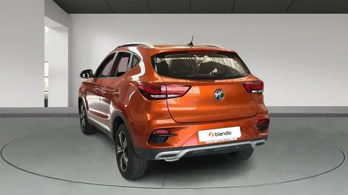 Usado MG ZS Comfort 106 CV (77 kW) 2023 Naranja SUV