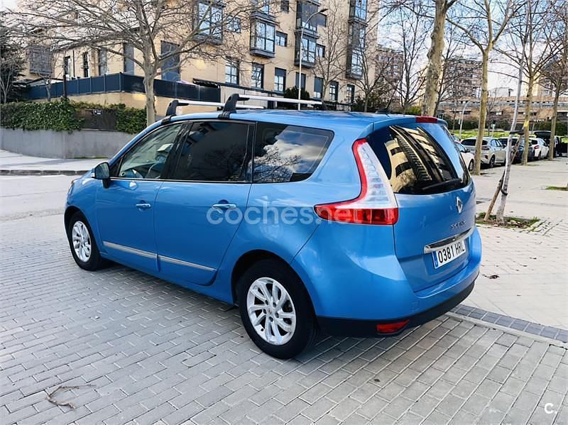 Usado Renault Grand Scénic III Dynamique 110 CV (80 kW) 2013 Azul Monovolumen