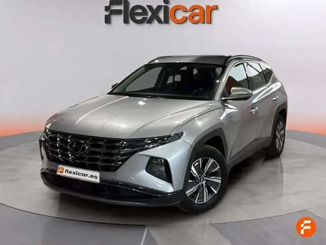Usado Hyundai Tucson Style 179 CV (131 kW) 2021 Gris SUV