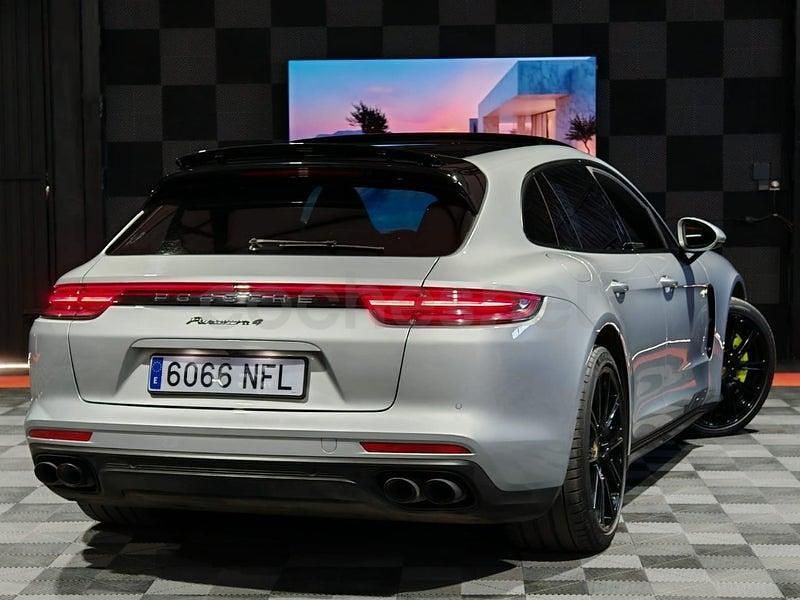 Usado Porsche Panamera Sport Turismo 462 CV (339 kW) 2019 Gris / plata Familiar