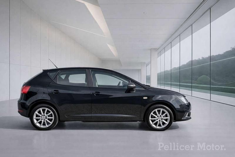 Usado Seat Ibiza 69 CV (50 kW) 2012 Negro Utilitario