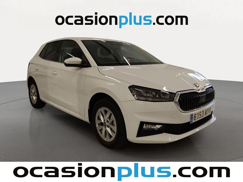 Usado Skoda Fabia Selection 95 CV (69 kW) 2025 Blanco Utilitario