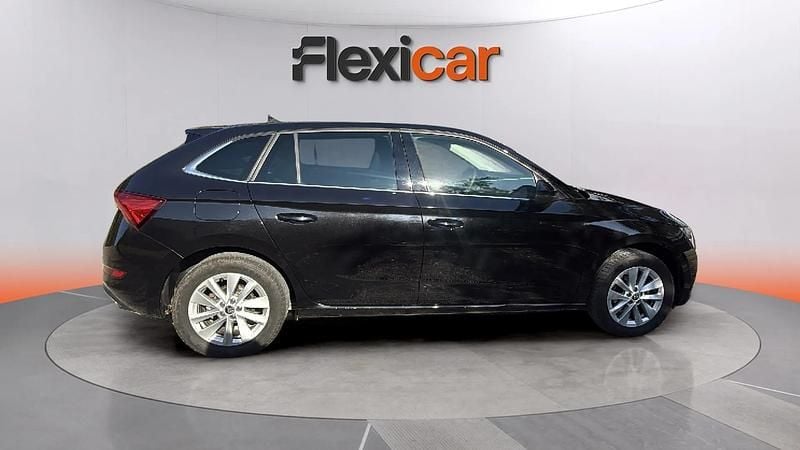 Usado Skoda Scala Selection 95 CV (69 kW) 2024 Negro Utilitario