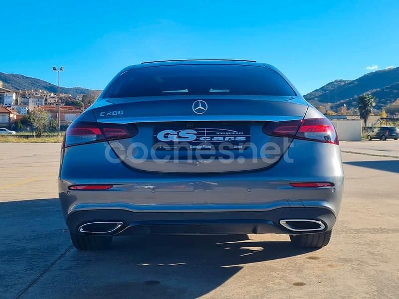 Usado Mercedes E200 197 CV (144 kW) 2022 Gris / plata Berlina