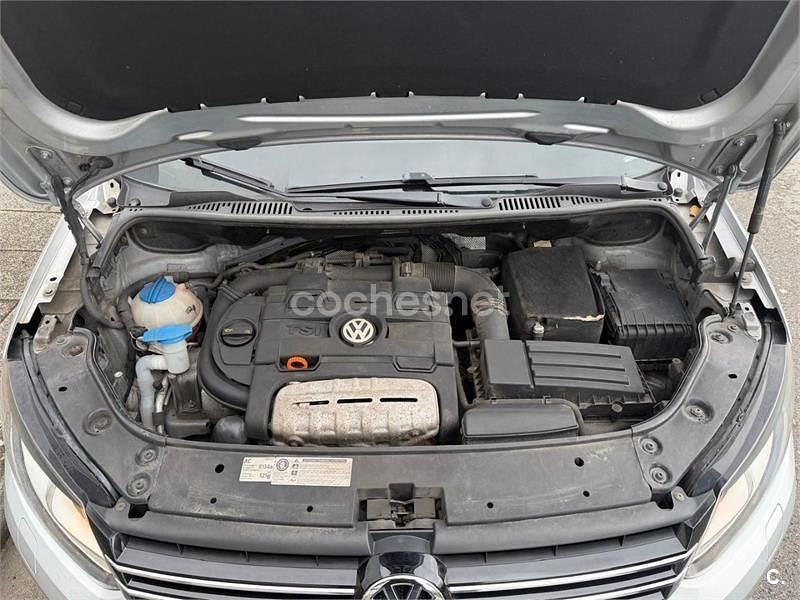 Gris / plata Usado 2011 VW Touran Advance Monovolumen | 10.000 € (Precio justo) - Imagen 1/4