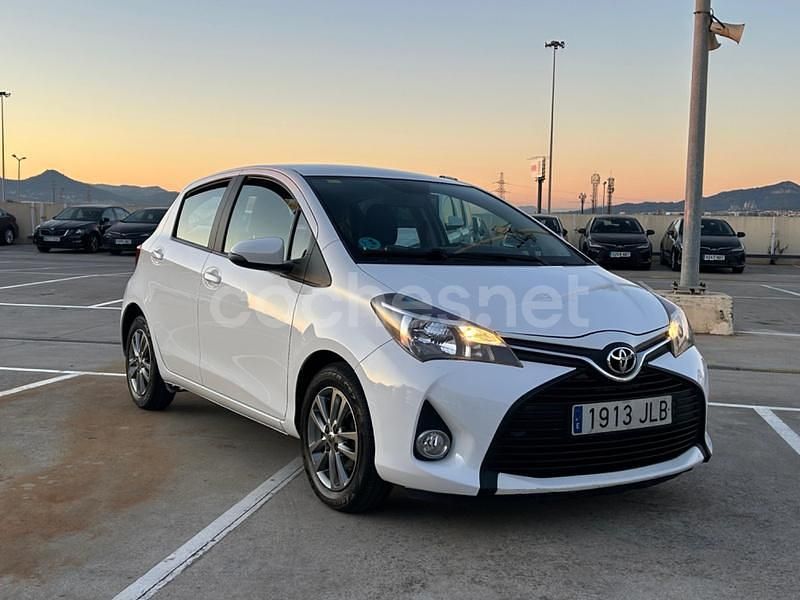 Blanco Usado 2016 Toyota Yaris Advance Berlina | 10.900 € (Buen precio) - Imagen 1/4