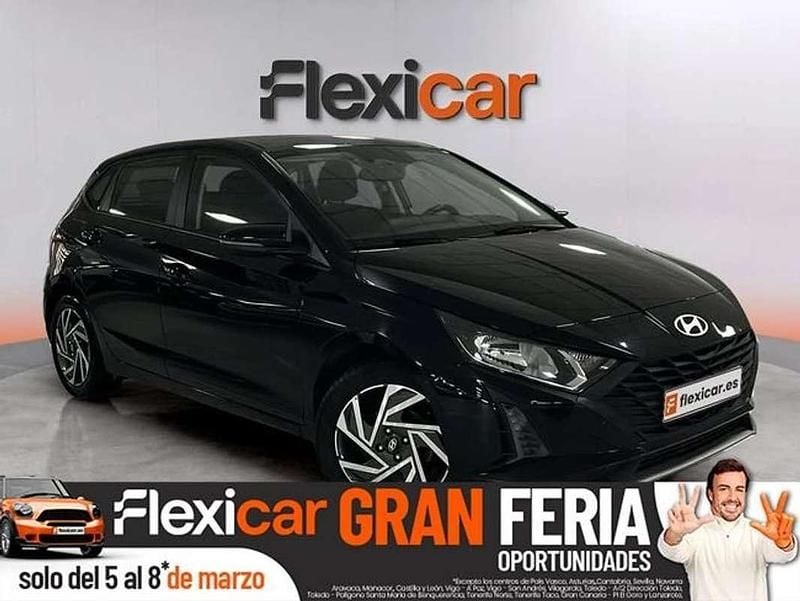 Usado Hyundai i20 84 CV (61 kW) 2024 Negro Utilitario
