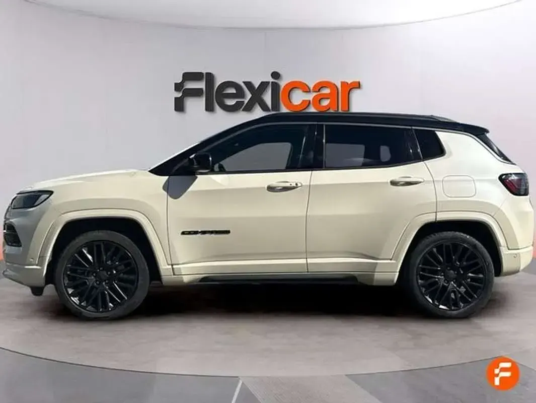 Usado Jeep Compass 190 CV (139 kW) 2021 Beige SUV