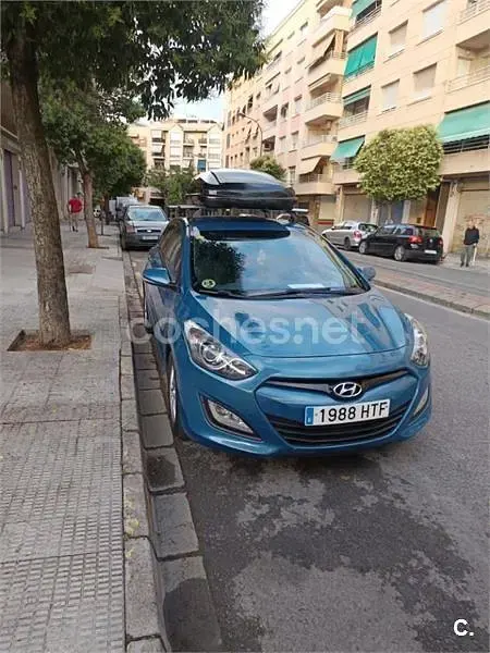 Usado Hyundai i30 90 CV (66 kW) 2013 Azul Berlina