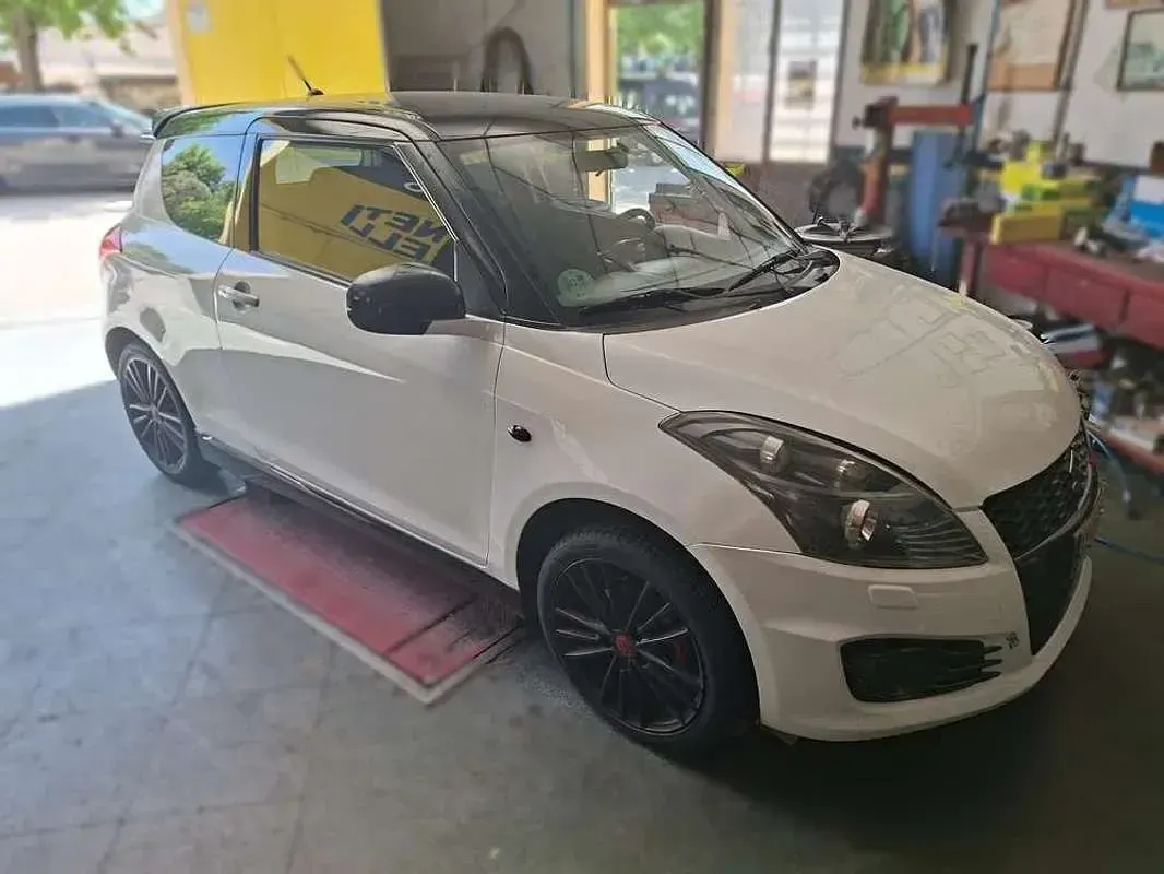 Usado Suzuki Swift Sport 136 CV (100 kW) 2012 Blanco Utilitario