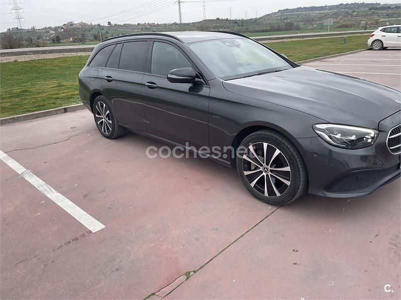 Usado Mercedes E300 306 CV (225 kW) 2021 Gris / plata Familiar