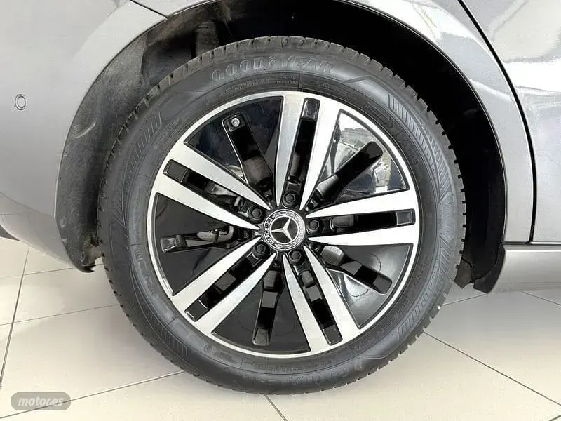 Usado Mercedes A180 116 CV (85 kW) 2022 Gris Berlina
