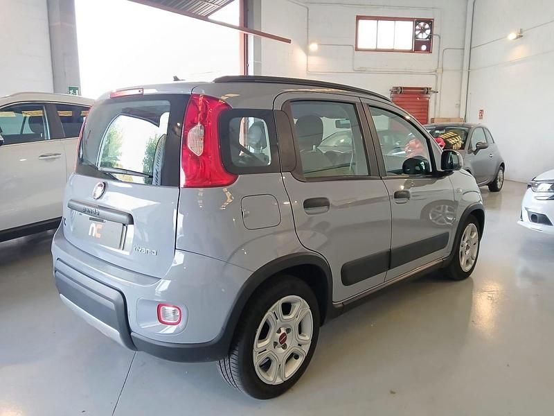Usado Fiat Panda 69 CV (50 kW) 2023 Gris claro