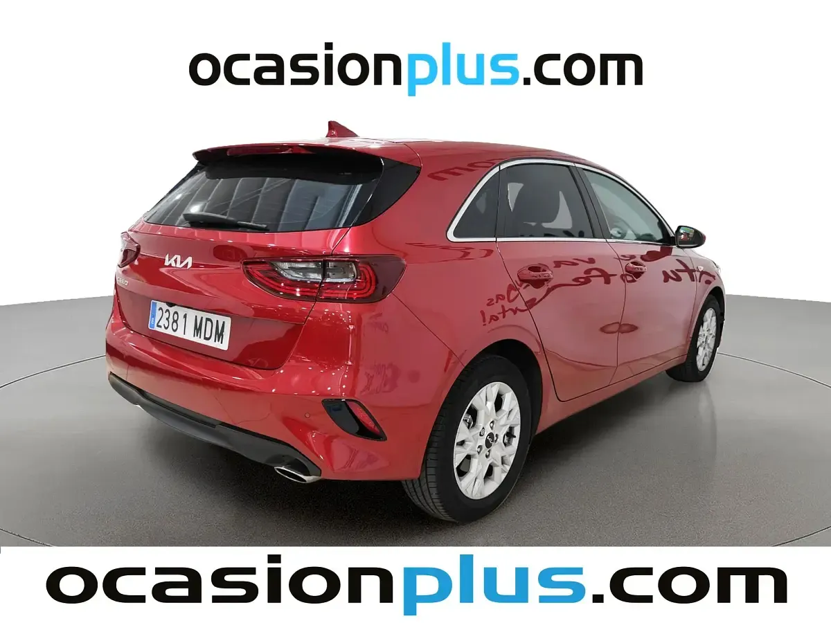 Usado Kia Ceed 100 CV (73 kW) 2023 Rojo Utilitario
