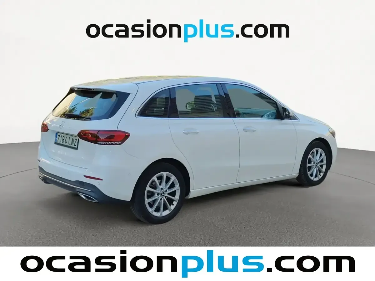 Occasion Mercedes B180 136 PK (100 kW) 2021 Wit MPV