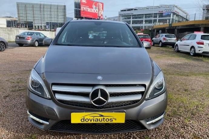 Usado Mercedes B180 110 CV (80 kW) 2013 Monovolumen