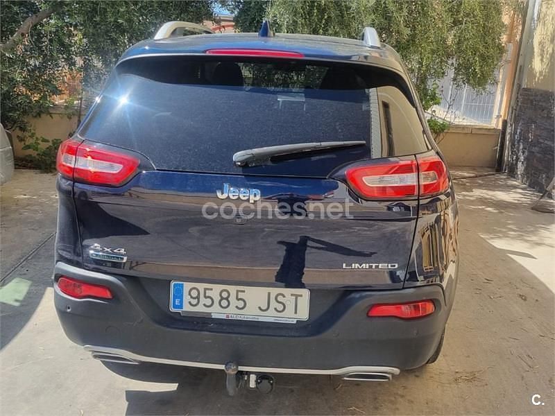 Usado Jeep Cherokee Limited 200 CV (147 kW) 2016 Negro SUV