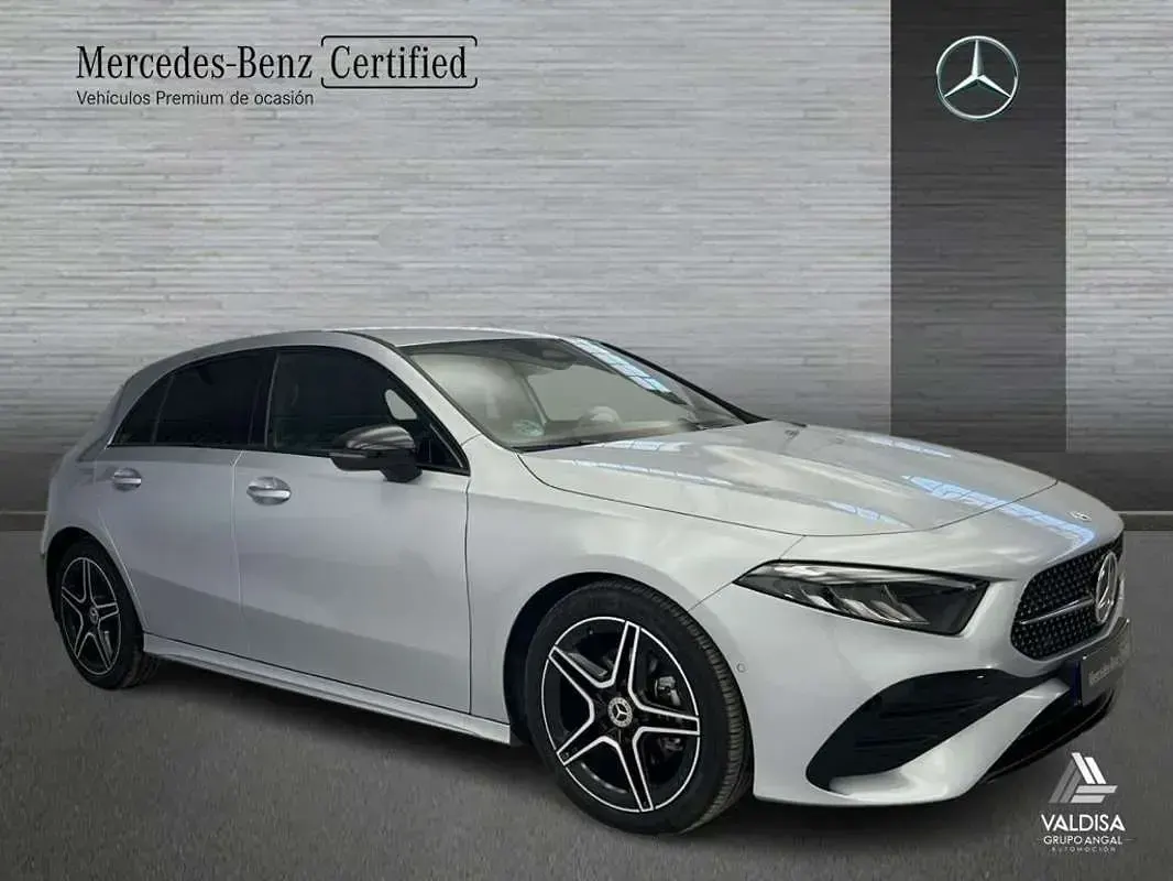 Usado Mercedes A200 150 CV (110 kW) 2025 Berlina