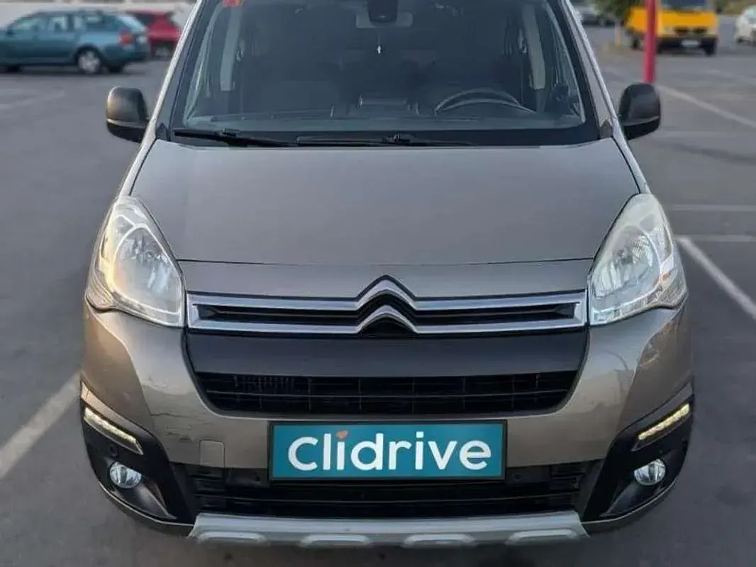 Usado Citroën e-Berlingo Shine 102 CV (75 kW) 2017 Verde Familiar