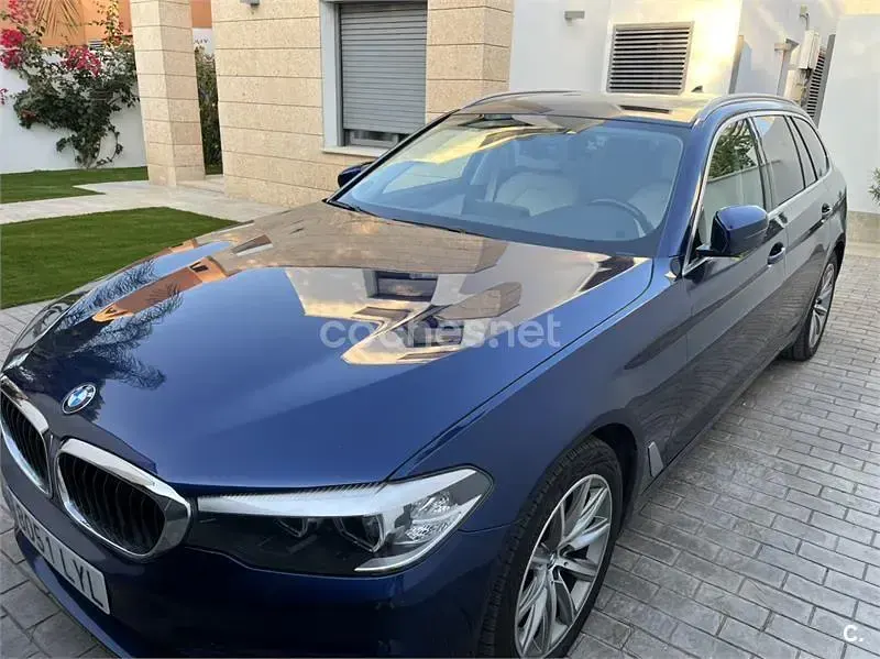 Usado BMW 520 Luxury Line 190 CV (139 kW) 2018 Azul Familiar
