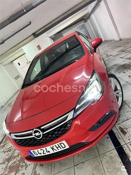 Usado Opel Astra Dynamic 150 CV (110 kW) 2017 Rojo Berlina