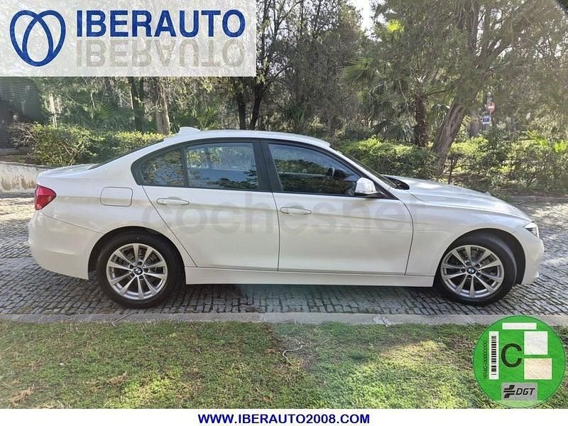 Usado BMW 318 150 CV (110 kW) 2018 Blanco Berlina