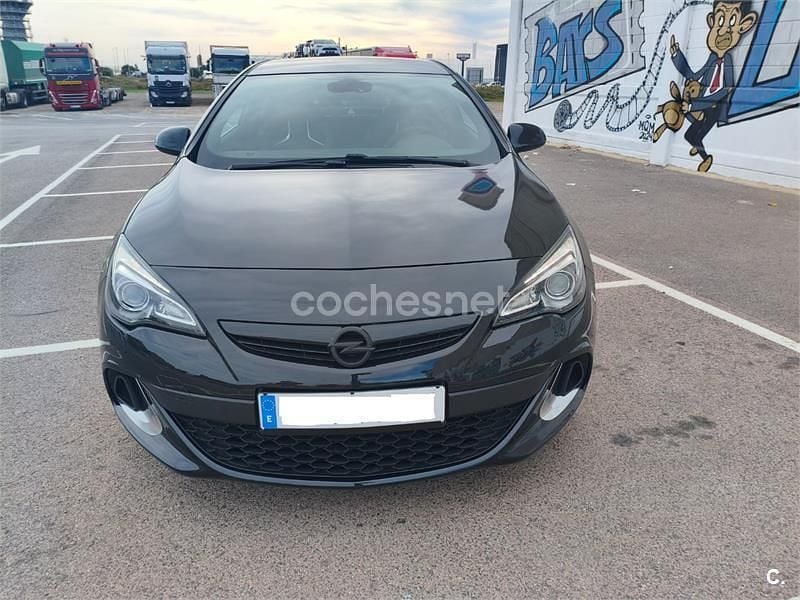 Usado Opel Astra GTC OPC 280 CV (205 kW) 2013 Negro Berlina