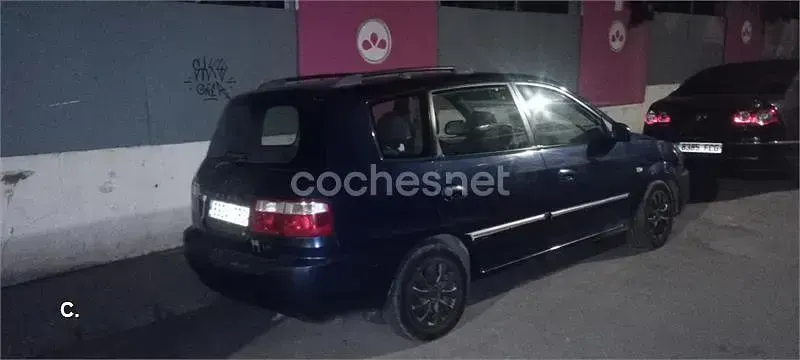 Usado Kia Carens EX 112 CV (82 kW) 2004 Azul Monovolumen
