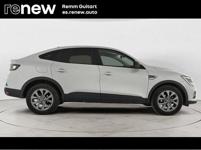 Käytetty Renault Arkana Evolution 140 HP (102 kW) 2025 Valkoinen Katumaasturi