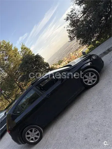 Usado Seat Leon Reference 102 CV (75 kW) 2006 Negro Utilitario