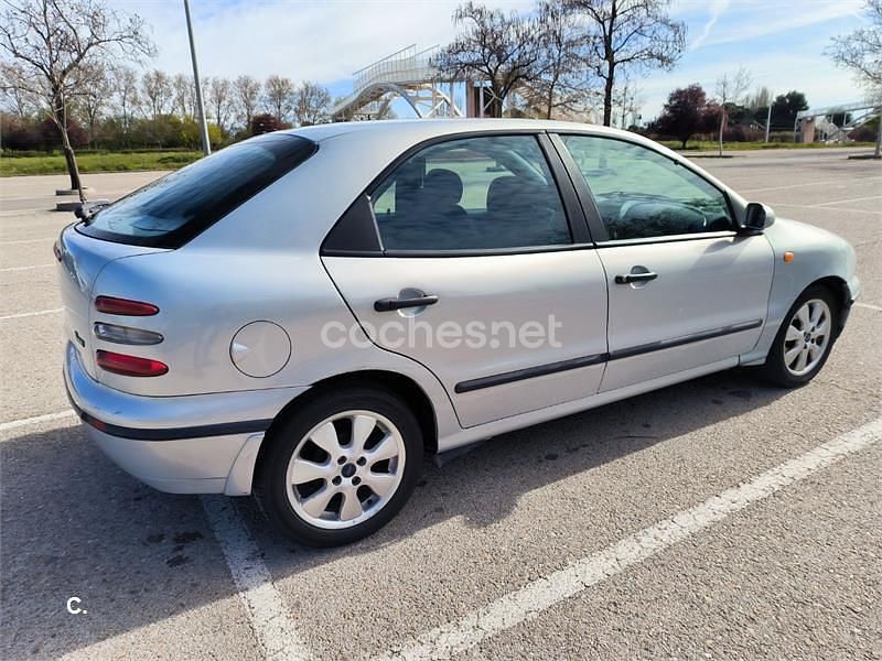 Usado Fiat Brava 103 CV (75 kW) 2001 Blanco Utilitario
