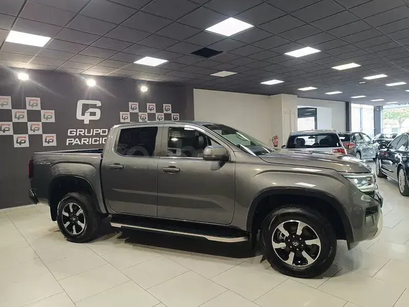 Usado VW Amarok Style 205 HP (150 kW) 2025 Cinzento Pickup