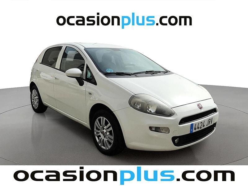 Usado Fiat Punto Easy 69 CV (50 kW) 2016 Blanco Utilitario