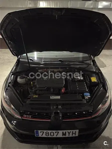 Usado VW Golf VII GTI 245 CV (180 kW) 2018 Negro Berlina