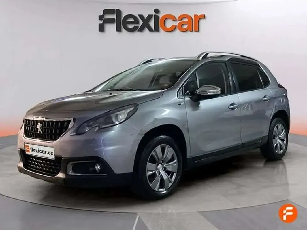 Usado Peugeot 2008 Style 82 CV (60 kW) 2017 Gris SUV