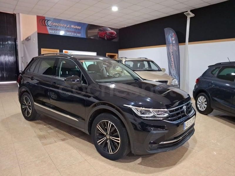 Usado VW Tiguan Life 150 CV (110 kW) 2021 Negro SUV
