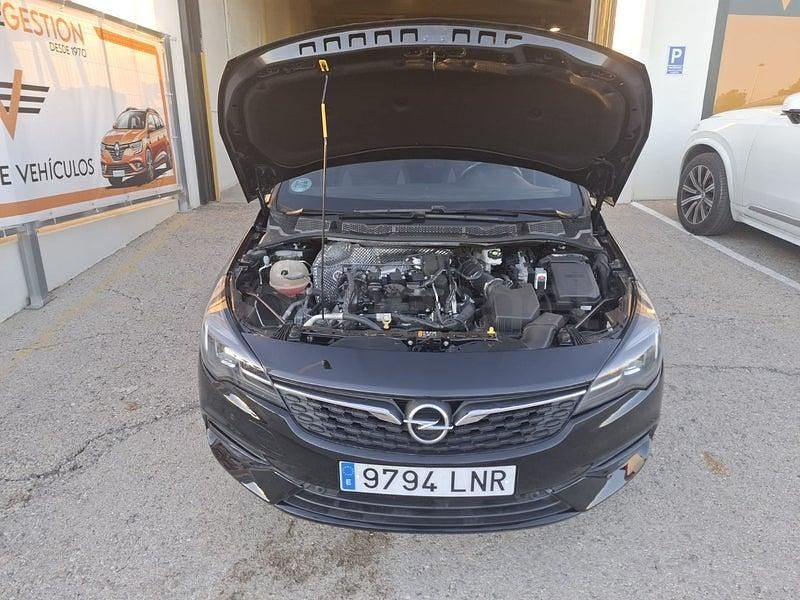 Usado Opel Astra Business Elegance 145 CV (106 kW) 2021 Negro Familiar