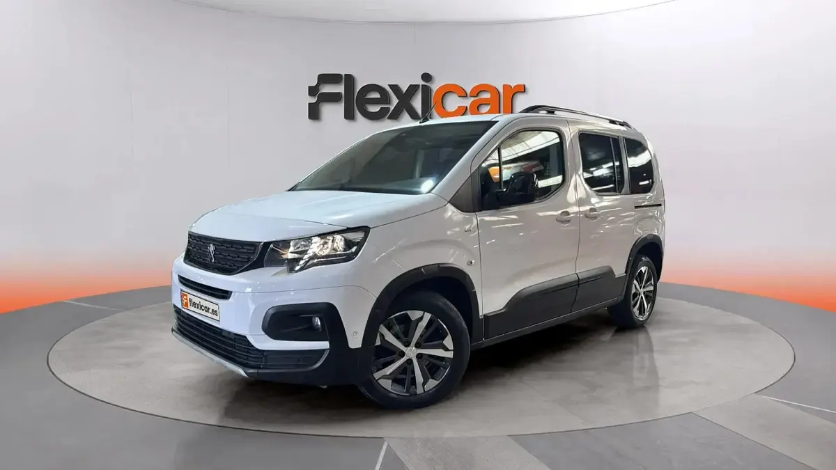 Usado Peugeot Rifter GTi 102 CV (75 kW) 2023 Blanco Monovolumen