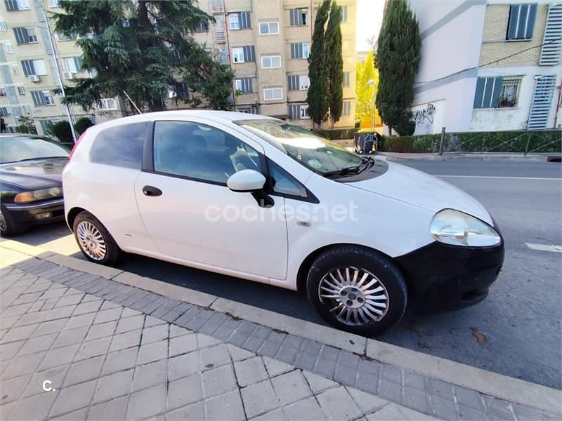 Blanco Usado 2006 Fiat Grande Punto Dynamic Utilitario | 1400 € (Precio justo) - Imagen 1/4