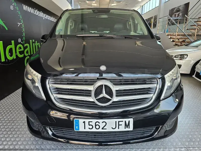 Usado Mercedes V220 Avantgarde 163 CV (119 kW) 2015 Negro Monovolumen