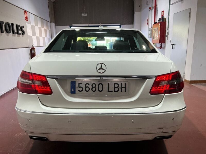Usado Mercedes E350 Avantgarde 265 CV (194 kW) 2011 Blanco Berlina