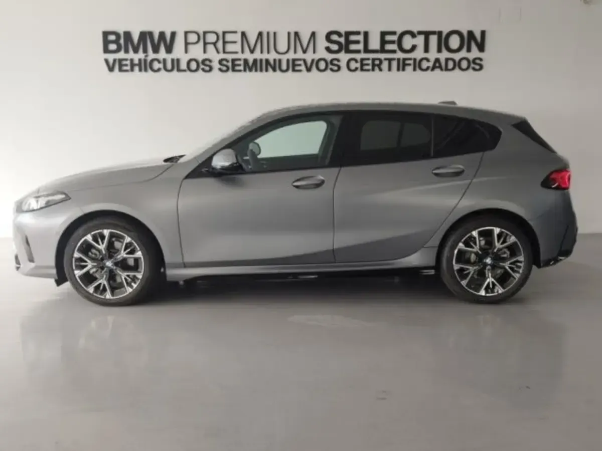 Usado BMW 120 Comfort Edition 170 CV (125 kW) 2026 Gris Utilitario