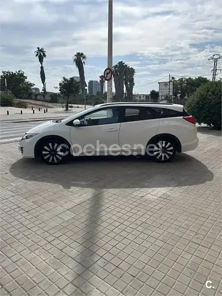 Usado Honda Civic Elegance 120 CV (88 kW) 2016 Blanco Familiar